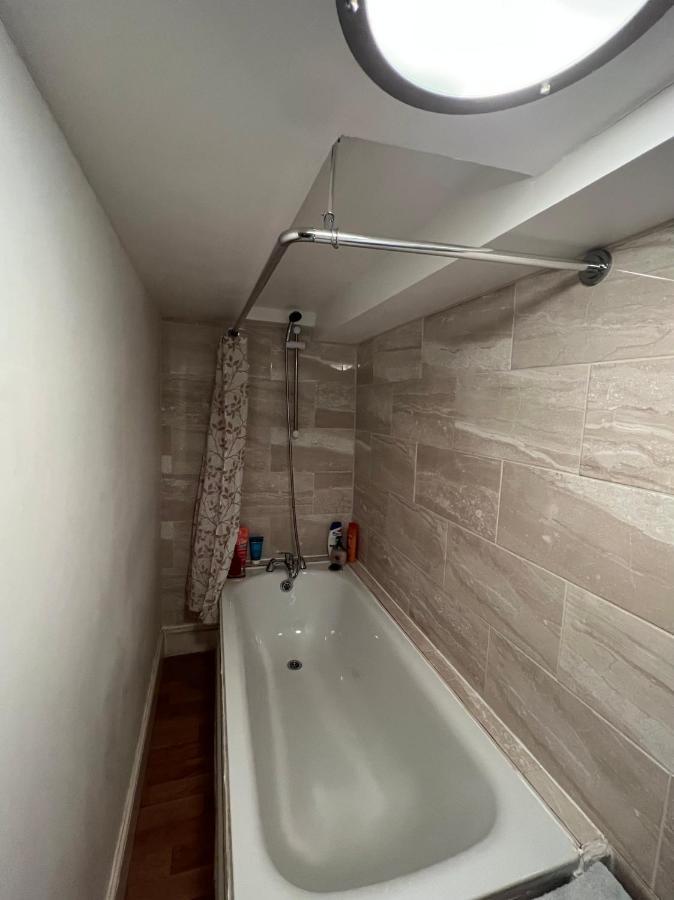 Apartament Comfy Apartment - Finchley Road Londra